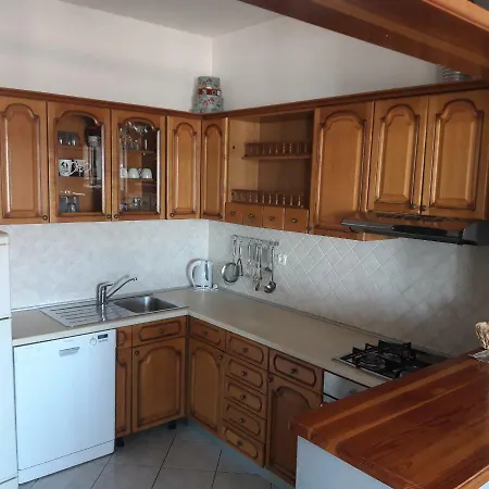 Sanja-biograd Apartman *